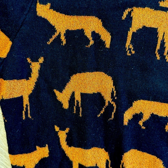 Divided Fall festive sweater - Picture 4 of 6